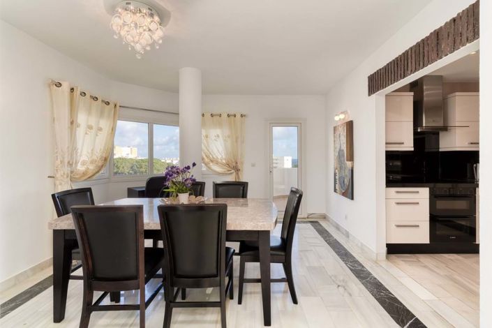 Image No.10-3 Bed Apartment for sale