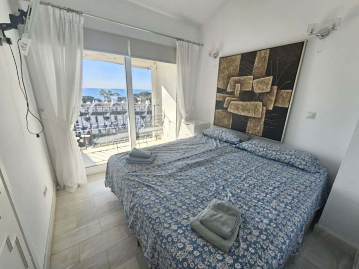 Image No.15-3 Bed Apartment for sale