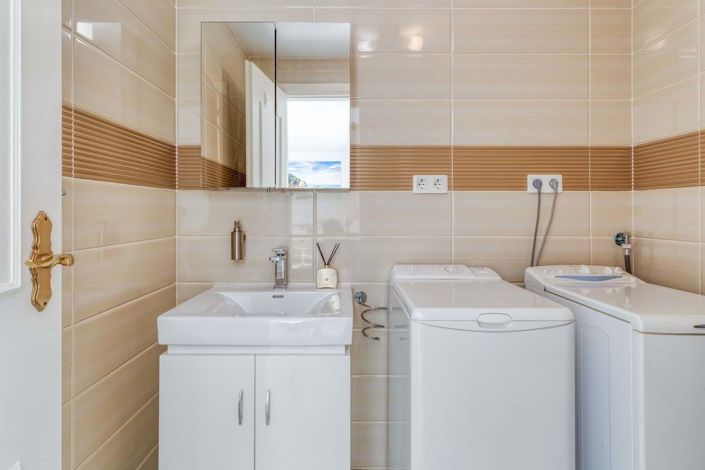 Image No.20-3 Bed Apartment for sale