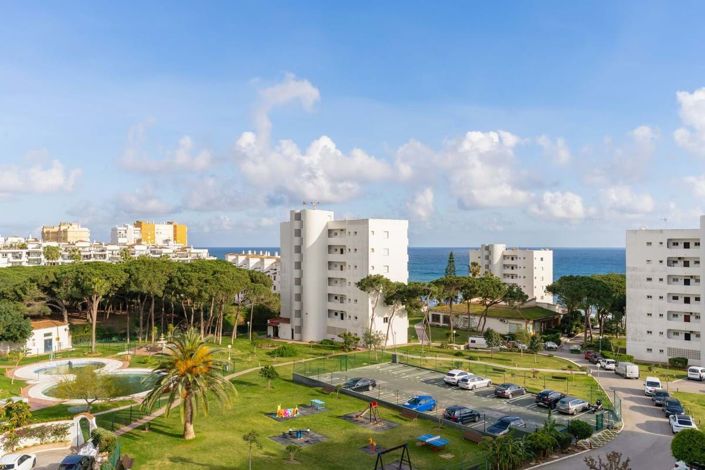 Image No.33-3 Bed Apartment for sale