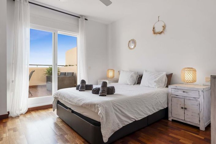 Image No.27-4 Bed Townhouse for sale