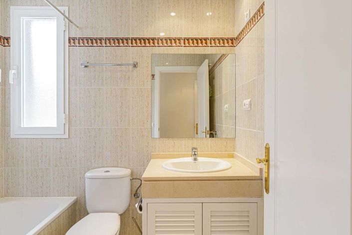 Image No.10-2 Bed Apartment for sale