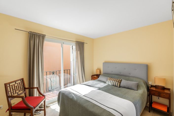 Image No.11-4 Bed Townhouse for sale