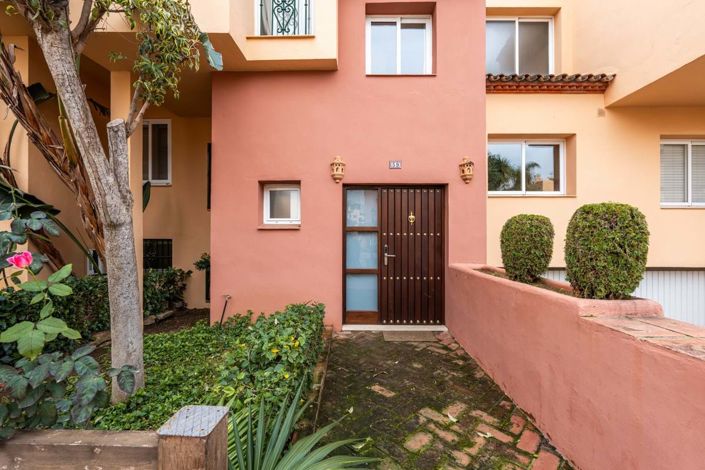 Image No.21-4 Bed Townhouse for sale