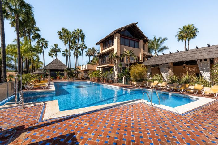 Image No.25-4 Bed Townhouse for sale