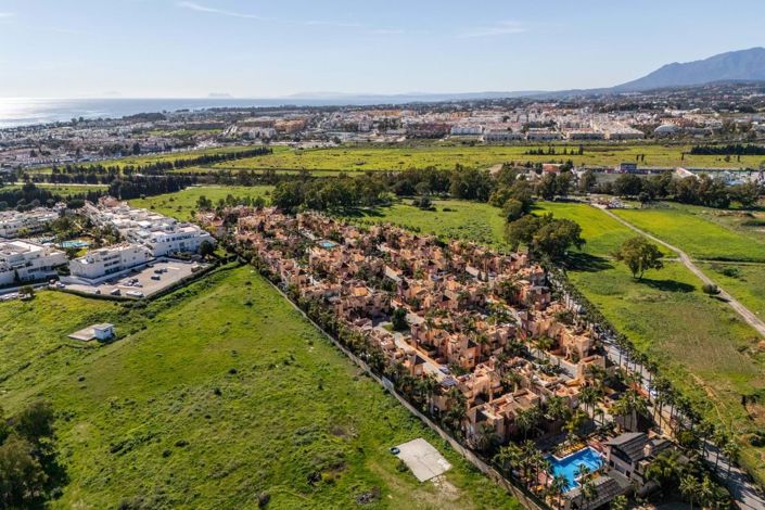 Image No.28-4 Bed Townhouse for sale