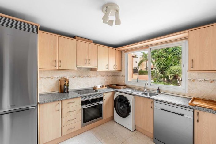 Image No.6-4 Bed Townhouse for sale