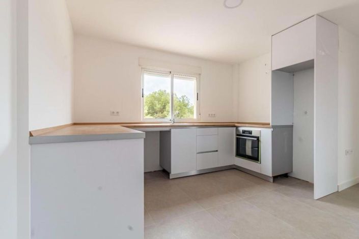 Image No.9-2 Bed Apartment for sale