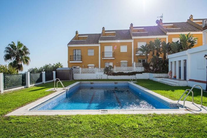 Image No.27-4 Bed Townhouse for sale