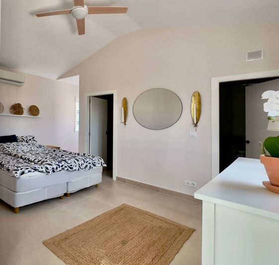 Image No.27-2 Bed Villa for sale