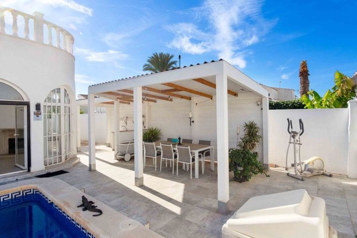 Image No.3-2 Bed Villa for sale