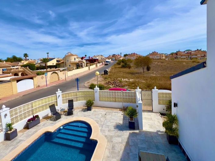 Image No.33-2 Bed Villa for sale