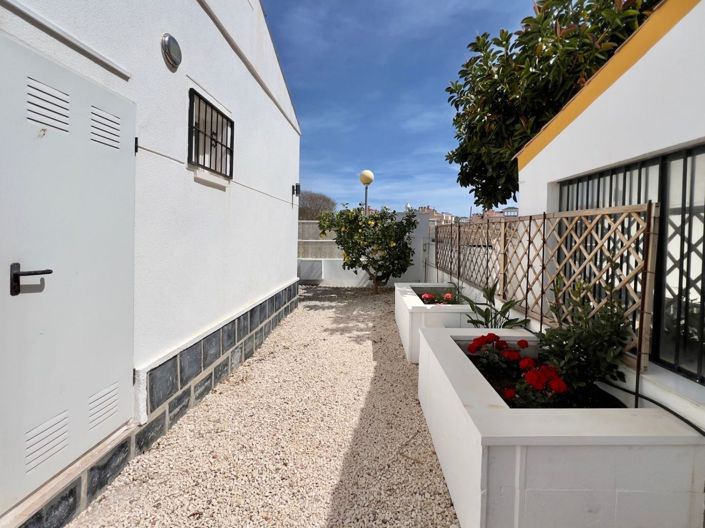 Image No.40-2 Bed Villa for sale