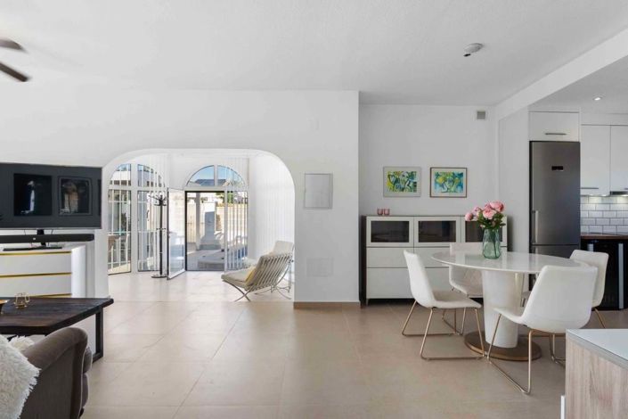 Image No.8-2 Bed Villa for sale