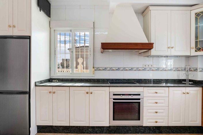 Image No.11-5 Bed Villa for sale