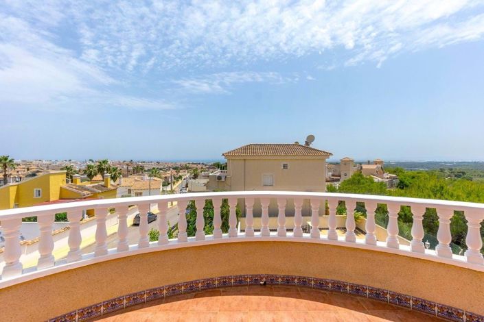 Image No.32-5 Bed Villa for sale