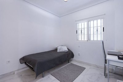 1447-531147-78d1f4f8b6655591b02d22fabb36a692d