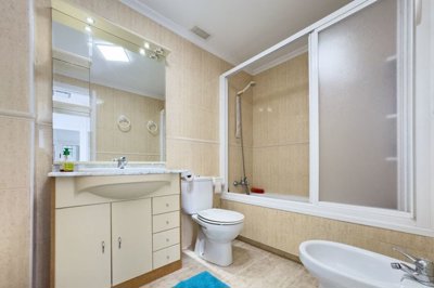 1447-531147-78d1f4f8b6655591b02d22fabb36a692d