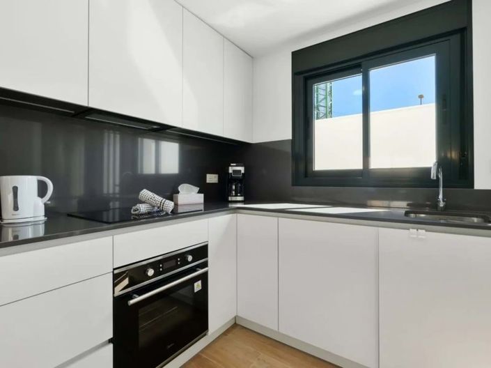 Image No.5-3 Bed Townhouse for sale