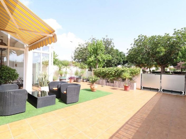 Image No.2-3 Bed Townhouse for sale