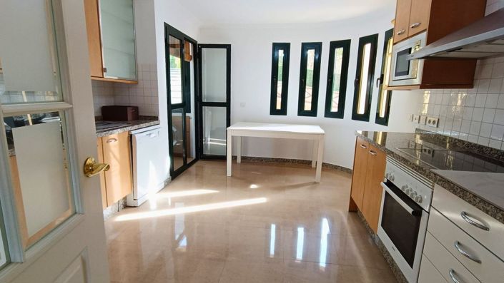 Image No.6-3 Bed Apartment for sale