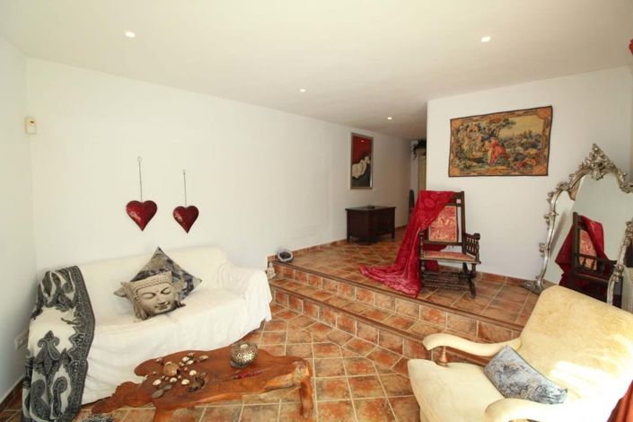 Image No.36-4 Bed Villa for sale