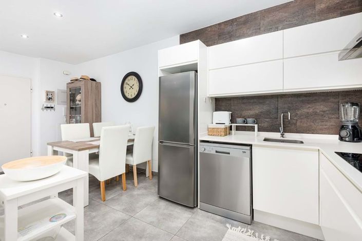 Image No.9-2 Bed Apartment for sale