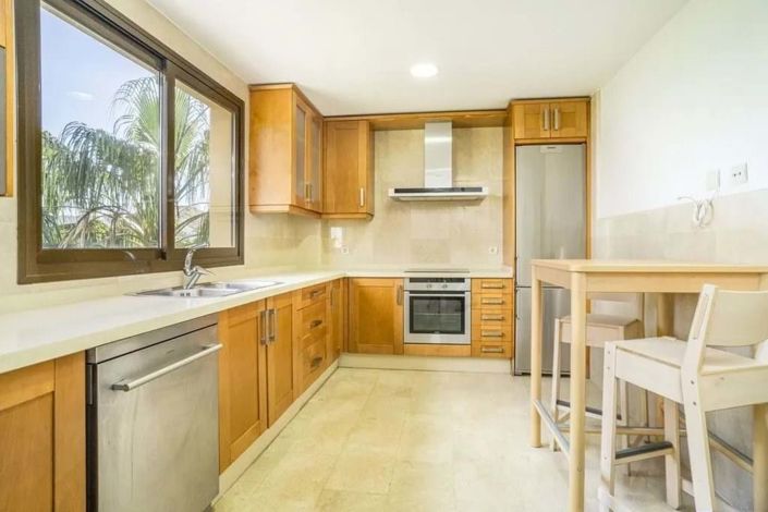 Image No.12-3 Bed Apartment for sale