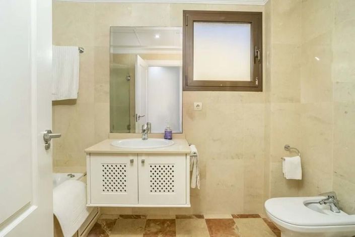 Image No.23-3 Bed Apartment for sale