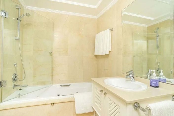 Image No.24-3 Bed Apartment for sale