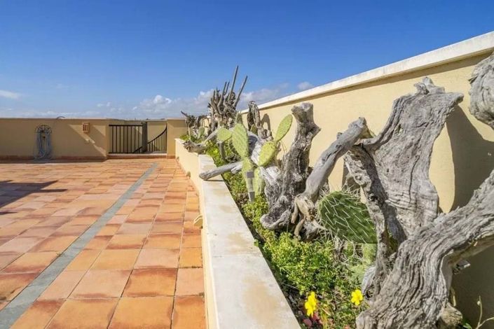 Image No.40-3 Bed Apartment for sale