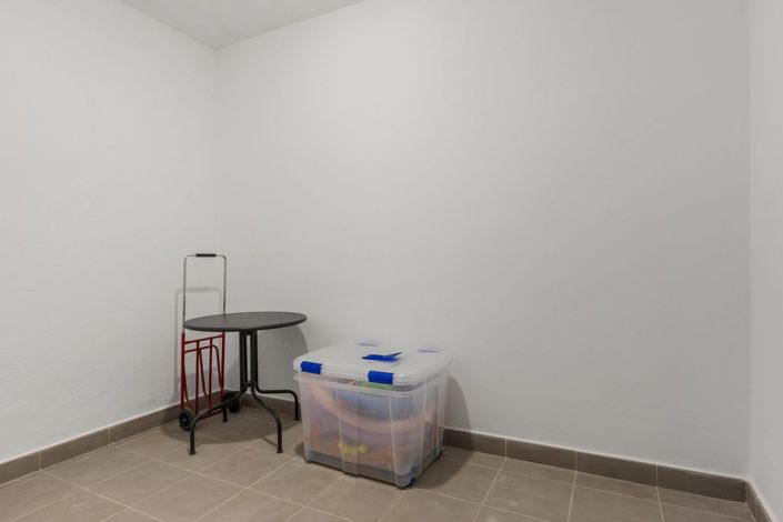 Image No.33-3 Bed Apartment for sale