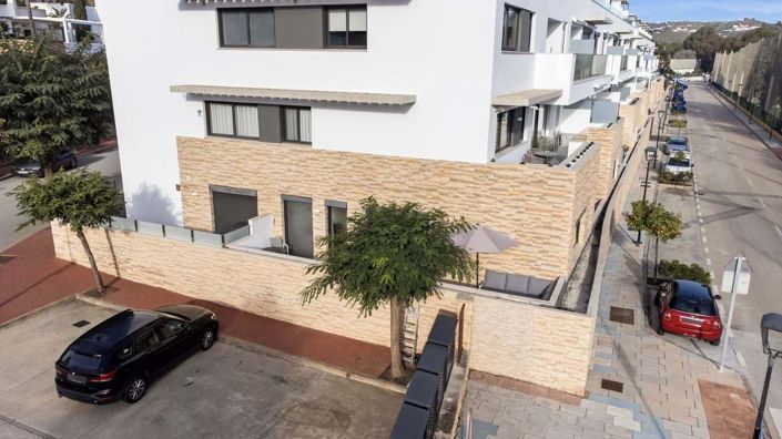 Image No.9-3 Bed Apartment for sale