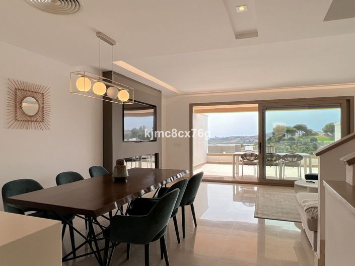Image No.1-3 Bed Townhouse for sale