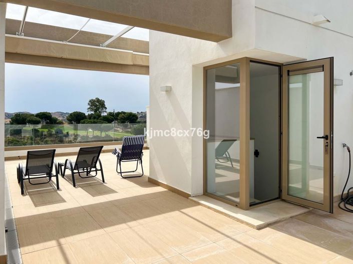 Image No.28-3 Bed Townhouse for sale