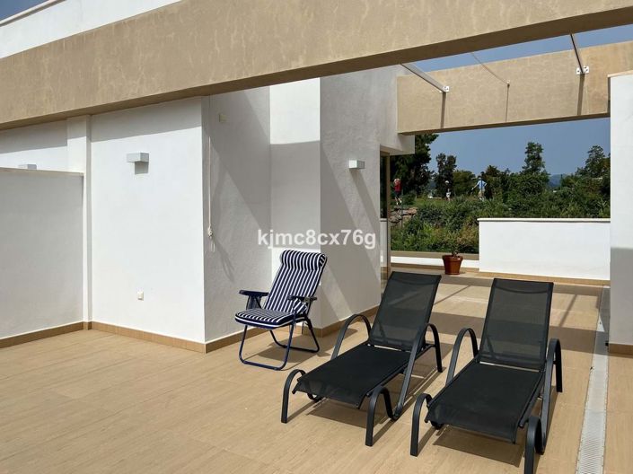 Image No.30-3 Bed Townhouse for sale