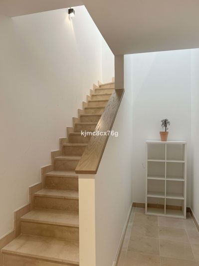 Image No.31-3 Bed Townhouse for sale