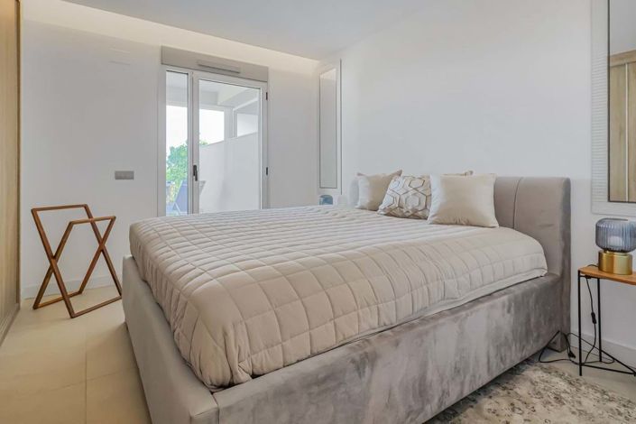 Image No.12-2 Bed Apartment for sale