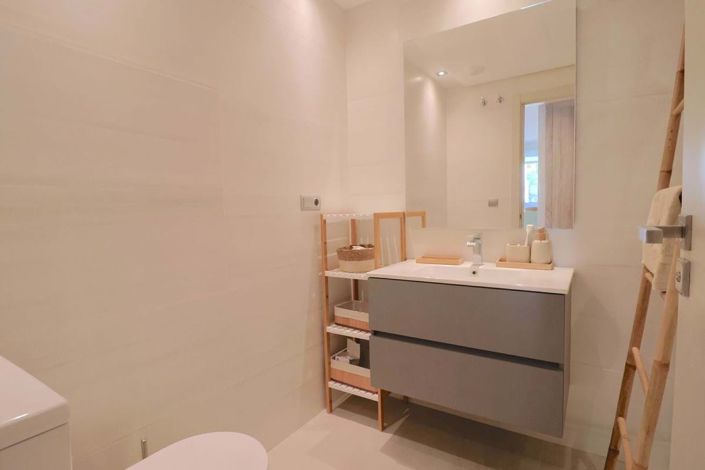 Image No.21-2 Bed Apartment for sale