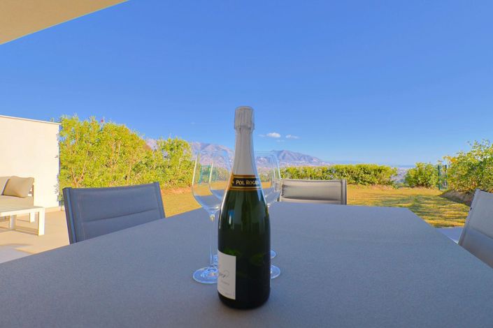 Image No.24-2 Bed Apartment for sale