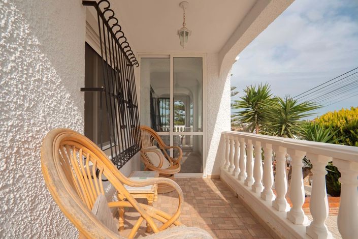 Image No.12-4 Bed Villa for sale