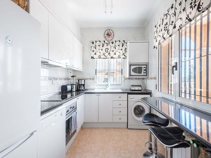 Image No.7-Villa de 5 chambres à vendre à Alicante