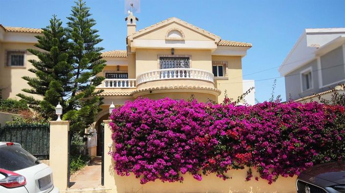 Image No.1-Villa de 4 chambres à vendre à Orihuela Costa