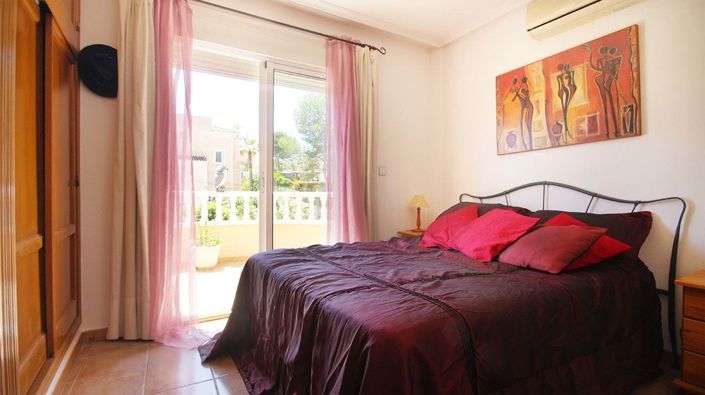 Image No.14-4 Bed Villa for sale