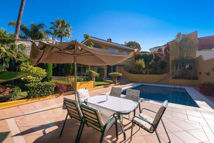 Image No.2-4 Bed Villa for sale