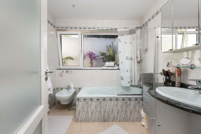 Image No.31-4 Bed Villa for sale