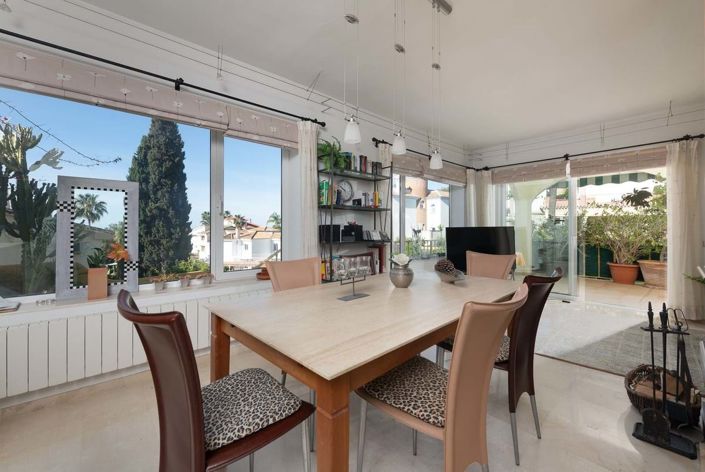 Image No.6-4 Bed Villa for sale