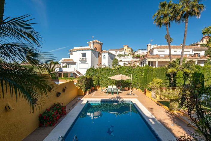 Image No.9-4 Bed Villa for sale