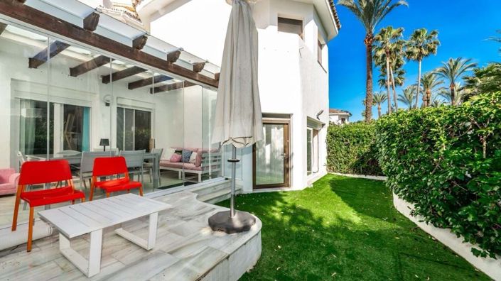Image No.1-4 Bed Apartment for sale