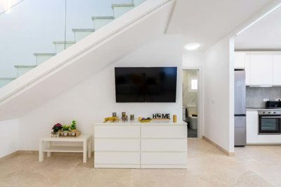 1447-532699-78d1f4f8b6655591b02d22fabb36a692d